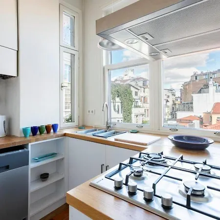 アパート Bright Charming 1-bed Home-heart Of Taksim! #365