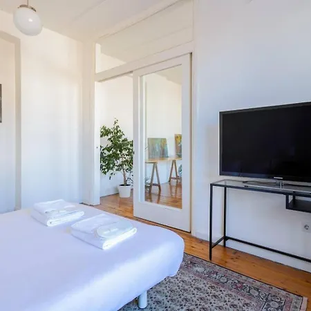 Bright Charming 1-bed Home-heart Of Taksim! #365 イスタンブール