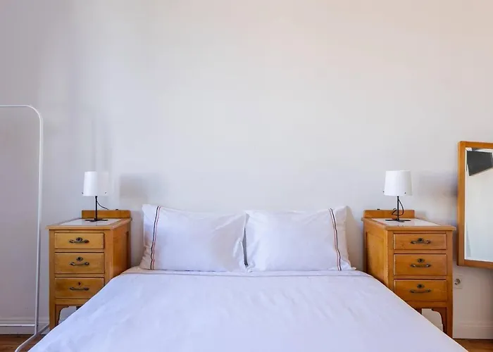 Bright Charming 1-bed Home-heart Of Taksim! #365 公寓